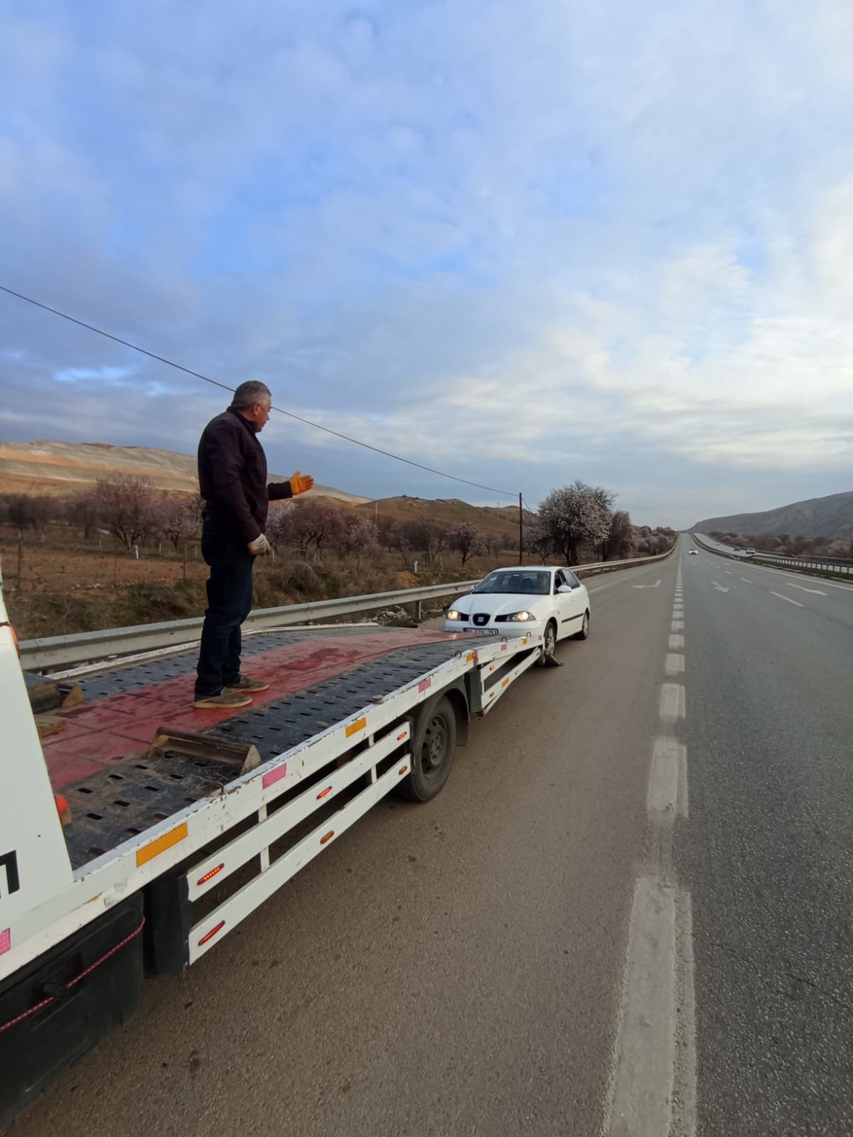 Keskin oto çekici Resim Galerisi